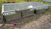 10 x Herras style fencing, 10x feet, 20x clips,
