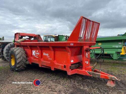 K2 Duo 1000 rear discharge spreader with slurry door