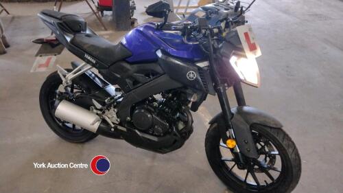 Yamaha MT 125cc motorbike, 2018, GX67VBD, 18,511 miles MOT due 23/2/25, new front and back brake pads, new back tyre, Oxford heated grips, gwo