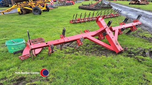 Terra Tech 4m tool bar for 4m Vaderstad with legs and points, good condition