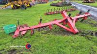 Terra Tech 4m tool bar for 4m Vaderstad with legs and points, good condition