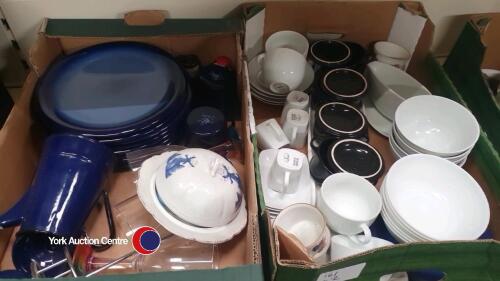 2 x boxes of chinaware including plates, cups, dishes and jugs