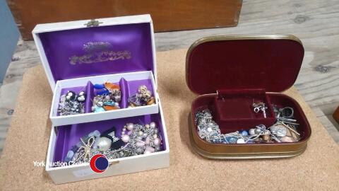 Jewellery box with bird pictures on lid plus decorative music box, both containing jewellery