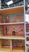 3 storey vintage Cindy dolls house, 1980