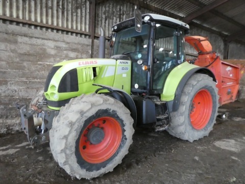Claas Arion 640 tractor, front linkage and PTO, 8,059 hours, AY09 ELJ, back window included in the sale 