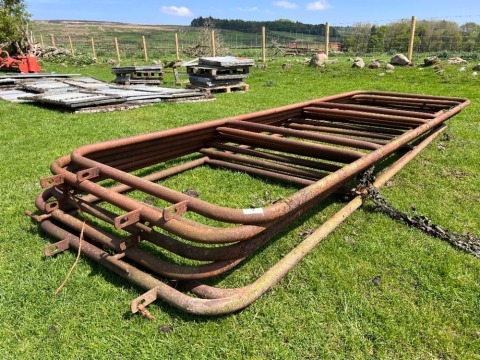 8 x approx 15ft barriers/gate frames