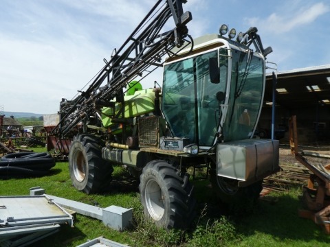 Technoma self propelled sprayer, 18m booms, water in oil, last used 3 years ago
