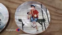 2 x Danby Mint plates and 2 x vintage Beefeater plates - 2