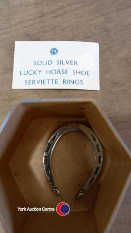 Francis Howard 25gms silver hallmarked horse shoe napkin ring 1986