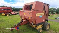 New Holland 640 round baler