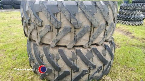 2x 710/70R42 tyres
