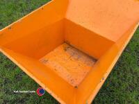 Muck truck/powered wheel barrow 250kg capacity, Honda engine, working order - 3