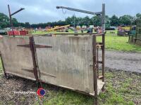 Sheep shearing crate with adjustable legs, will fit together for two shearers or individually - 3