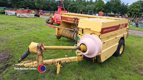 New Holland 945 baler