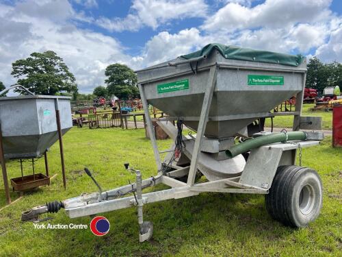 Peter Allen Rota Field 1T feeder dispenser, refurbished professionally as new in 2019, new petrol engine, electric battery powered controls all in wo, control box in office