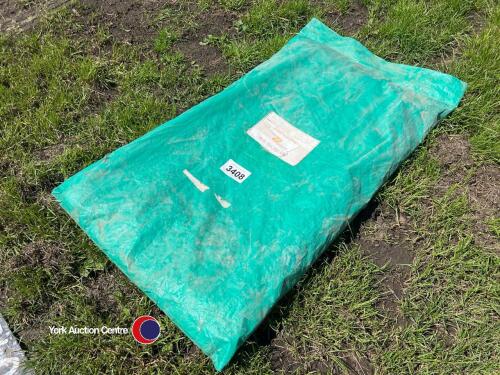 Thomas & Fontaine cattle shed gale break. New and unused. 2.5m x 4.75m