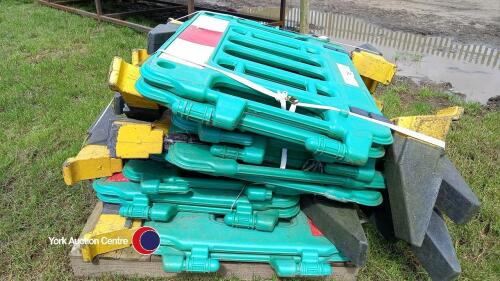 Quantity of plastic pedestrian barriers
