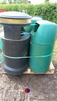 4 x commercial litter bins - 4