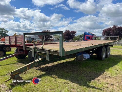 Bale trailer