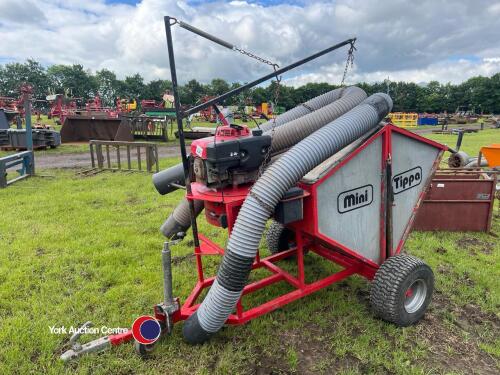 Pro-Vac mini tipper equine poo hoover and leaf sucker, two different wander hoses, towable by quad or gator, Honda 8.5hp 4 stroke engine, pull start
