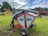 Pro-Vac mini tipper equine poo hoover and leaf sucker, two different wander hoses, towable by quad or gator, Honda 8.5hp 4 stroke engine, pull start - 4