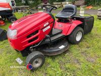 MTD J/126 13hp 30in ride on mower with collector