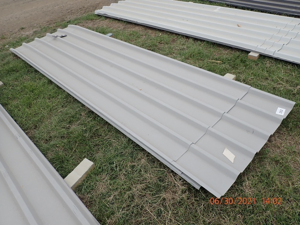 16x 2.900m roofing sheets York Machinery Sale (Building materials