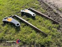 JCB pallet forks for 4 in 1 bucket - 2