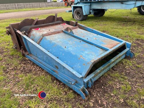 Bunning muck spreader, spinning disc deck