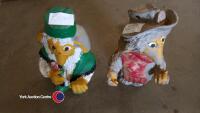 Pair of garden Womble ornaments - 2
