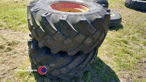 Pair Alpha Delta 8-stud 18-19.5 wheels