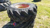 Pair Alpha Delta 8-stud 18-19.5 wheels - 4