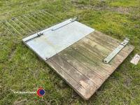 Stable door with grille - 2
