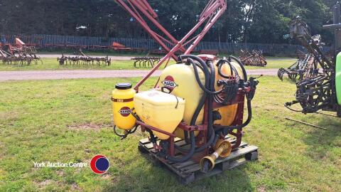 Hardi 8m 400l tractor mounted sprayer with hand lance