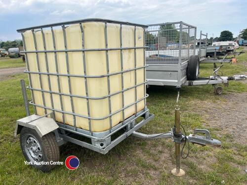 Trailed water bowser, working lights, good tyres