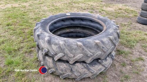 2 x tyres 12.4/11 -36