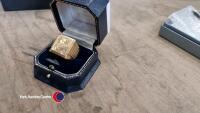 Mens gilt metal Nike signet ring, stamped 18k. . - 2
