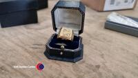 Mens gilt metal Nike signet ring, stamped 18k. . - 3