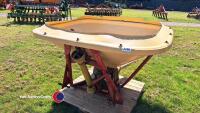 Vicon 602 fertiliser spreader and PTO