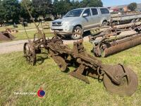Tractor drawn 3F plough - 2