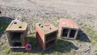 3 terracotta corner corbels