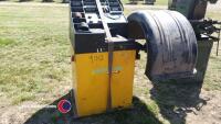 Wheel balancing machine, working order - 2