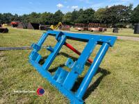 Bale spike to fit loader - 4