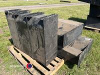 Quantity of pig feeders - 3