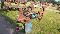 MF 46 2F plough - 2