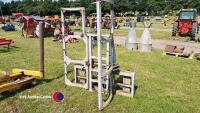 Grays straw grab, pin and cone brackets, extended to lift 2 round bales - 2