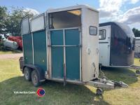 Ifor Williams 505 double horse trailer, 2001. One careful owner. Single breast bar included as only pulled one horse. Kept under cover, regularly serviced most recently February 2024. - 2
