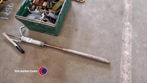 Oil barrel drum pump