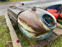 Fordson Dexta tractor spares - 3
