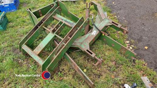 Front linkage for John Deere 3350